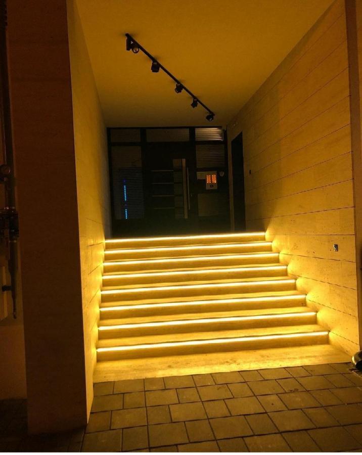 Lux Apartman 33 Kragujevac Buitenkant foto